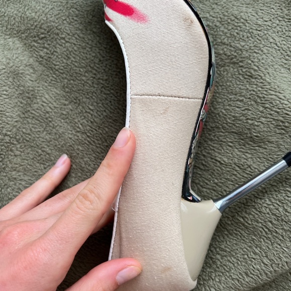 Ed Hardy Stiletto Heels - Picture 4 of 4